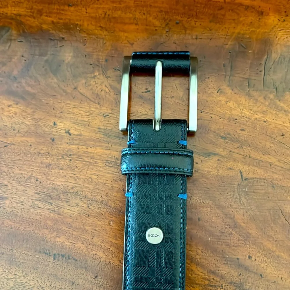 40” BOCONI Nashville Black Leather Mens Belt 40/100 NWOT